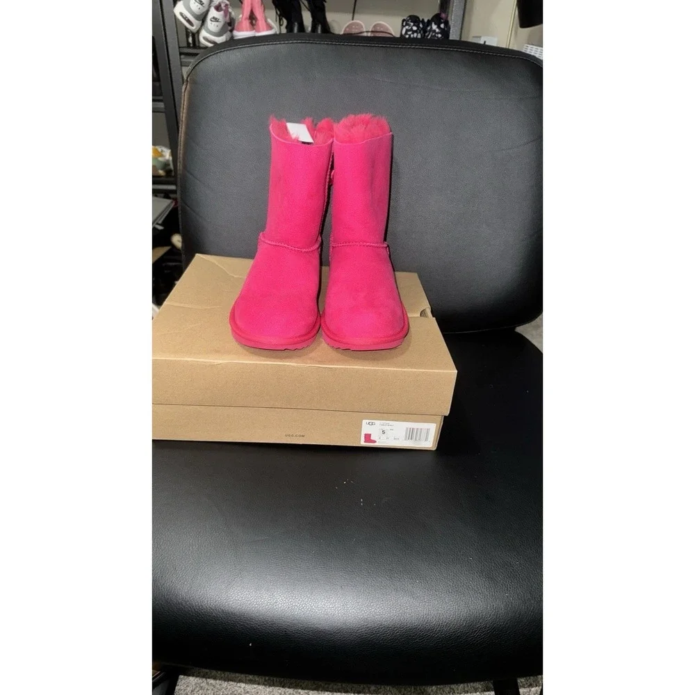 UGG Unisex-Child Bailey‎ Bow li Boot, Radish, 5Little